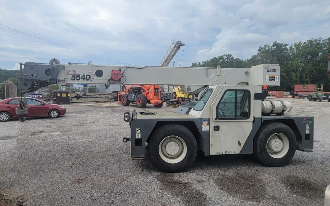 2015 Shuttlelift 5540F #R113